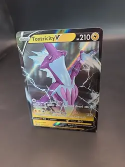 Pokemon - Toxtricity V - SWSH017 - Black Star Promo - Half Art Card - Image 3