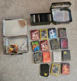 Pokemon Cards - 1000+ card sleeves, some in sealed packs - Image 1