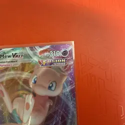 Pokemon TCG Mew VMAX Fusion Strike 114/264 Holo Ultra Rare - Image 2
