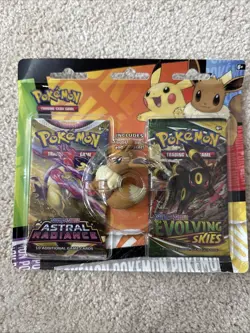 Pokemon TCG : Back to School Eevee Eraser 2 Booster Blister Evolving Skies - Image 1