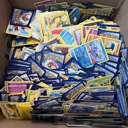 Pokemon close to a 1000 Bulk Cards (EX, V, Vintage or Pokeball Pattern) - Image 1