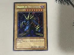Tri-Horned Dragon LDD-S000 1ST Edition SPANISH Secret Rare LOB-000 Yugioh HP - Image 2
