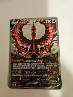 Galarian Moltres v Alternate Full Art Holo Card 177/198 SWSH06: Chilling Reign - Image 1