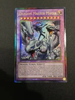 Dragon Master Magia - RA04-EN055 - Prismatic Ultimate Rare - (EU) Yugioh - Image 1