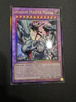 Dragon Master Magia - RA04-EN055 - Prismatic Ultimate Rare - (EU) Yugioh - Image 2