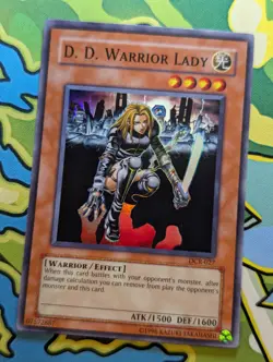 Yugioh D.D. Warrior Lady DCR 027 Super Rare UNL Ed - OLD PRINT - NM - Image 1