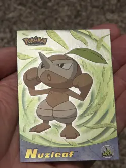 2003 Topps Pokemon Advanced Nuzleaf #61 Holo NM - Image 2