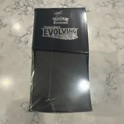Pokemon Sword & Shield Evolving Skies Elite Trainer Box With Small Defect - Image 2