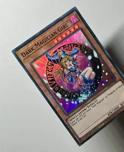 Dark Magician Girl LDS3-EN082 (LP) Ultra Rare BLUE Legendary Duelists: Season 3 - Image 4