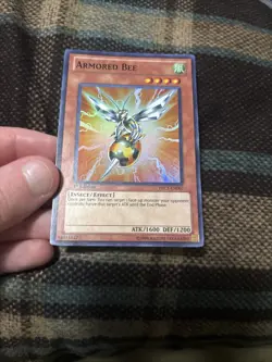 Yu-Gi-Oh 1st edition Armored Bee Super Rare #PRC1-EN007 - Image 3