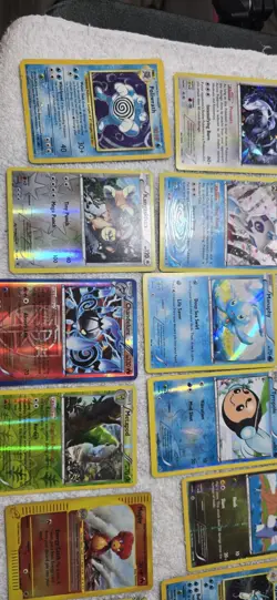 Pokemon Cards Bulk Lot 300+ w/ Holos, EX & BREAK, Trainers/Energy + 2 Burger Kin - Image 1