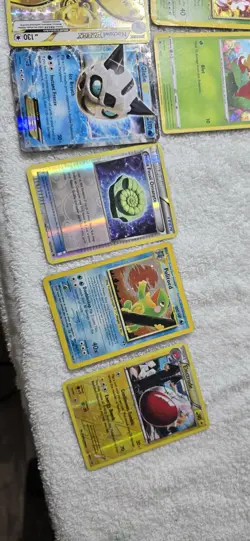 Pokemon Cards Bulk Lot 300+ w/ Holos, EX & BREAK, Trainers/Energy + 2 Burger Kin - Image 4