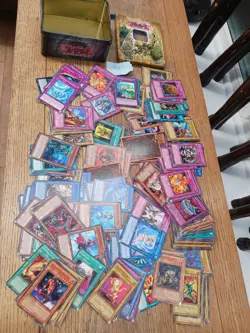 1996 Vintage Yu-Gi-Oh Trading Cards Bundle 208 with 2006 Tin 1st Edition - Image 4
