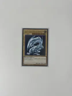 Blue-Eyes White Dragon Ultimate Rare Card OP28-EN001 (OTS Tournament Pack 28) - Image 1
