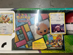 Pokemon 3 Pack Collectors Chest with 2 Pokeballs and 3 Promo Cards Assorted NEW 820650101373 - Image 2