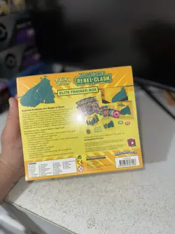 Rebel Clash Elite Trainer Box NEW SEALED Sword & Shield Pokemon TCG 2020 - Image 2