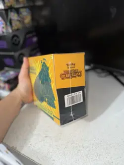 Rebel Clash Elite Trainer Box NEW SEALED Sword & Shield Pokemon TCG 2020 - Image 4