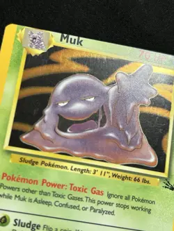 ERROR MISCUT Muk 13/62 Fossil Holo Rare Pokemon Card TCG - Image 2