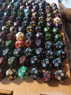LOT Of MTG Spindown Dice Lot Of 136 Various sets and colors Magic Gathering - Image 3