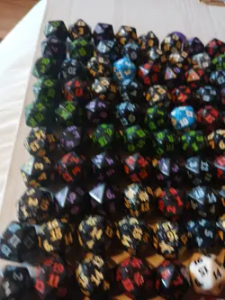 LOT Of MTG Spindown Dice Lot Of 136 Various sets and colors Magic Gathering - Image 5