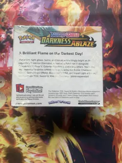 Pokemon TCG Darkness Ablaze Sword & Shield Darkness Ablaze Booster Box, 36 Packs 1037187595714 - Image 2