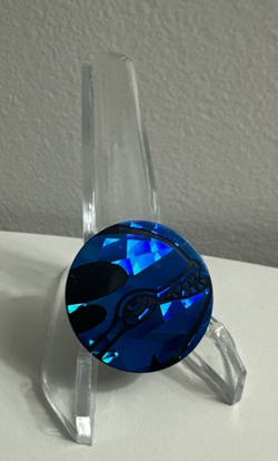 Official Pokemon coin Kyogre Cracked Ice Blue Holo GREAT CONDITION - Image 1