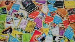 Pokemon 100 Random Cards Bulk Lot - Official TCG Cards - Image 1