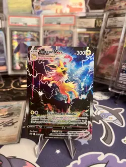 Jolteon VMAX SWSH184 SWSH: Sword & Shield Promo Cards Holo - Image 1