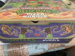 Magic The Gathering x TMNT Pizza Bundle Box New York Comic Con 2025 Exclusive - Image 4