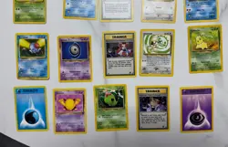 Lot of 20 Pokemon Cards Base Set including Smeargle 30/75 - Image 3