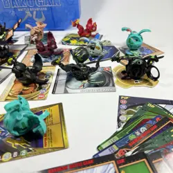 Bakugan Battle Brawlers Lot 14 Figures Cards Carry Case Original Series - Image 2
