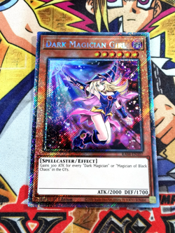 Dark Magician Girl ra04-en107 *ART 2* (M/NM+) Platinum-Secret Rare Yu-Gi-Oh! - Image 1