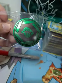 Pokemon TCG Grass Energy Type Jumbo Coin 151 Tins - Image 1