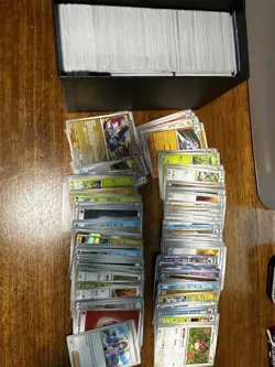 Pokemon Prismatic Bulk Lot Around 750 Common uncommon and rare Cards in Etb Box - Image 2