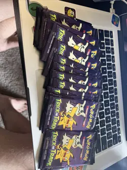 TRICK or TRADE 2023 Halloween SEALED Booster Pack (3 Pokemon Cards Per Pack) - Image 3