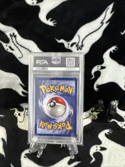 1999 POKEMON BASE SET UNLIMITED #4 CHARIZARD-HOLO PSA 8 - Image 2