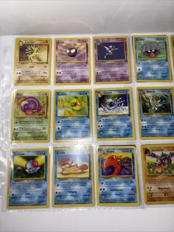Lot of 29 Vintage Fossil Pokemon Cards 1999 WOTC - Image 1