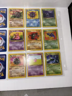 Lot of 29 Vintage Fossil Pokemon Cards 1999 WOTC - Image 3