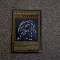 Yu-Gi-Oh! Blue-Eyes White Dragon SDK-001 Ultra Rare Unlimited MP-HP bleed - Image 1
