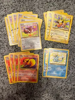 Jungle set Pokemon cards, assorted common, uncommon, rare some first edition - Image 1