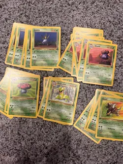 Jungle set Pokemon cards, assorted common, uncommon, rare some first edition - Image 4
