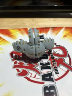 BAKUGAN Blade Tigrerra B2 440g Gray Haos BATTLE BRAWLERS With Free Random Card! - Image 4