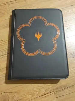 Ultra PRO: MAGIC THE GATHERING Mana 9-Pocket Zippered PRO-Binder (Never Used) - Image 1