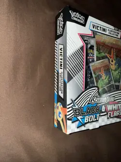 Pokemon TCG Black Bolt & White Flare Unova Victini Illustration Collection Box - Image 4