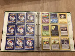 Pokemon Vintage WOTC Card bundle in binder 171 cards - Image 5