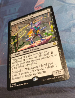 Iridescent Vinelasher - Bloomburrow - Rare - NM (see pics) - Image 3