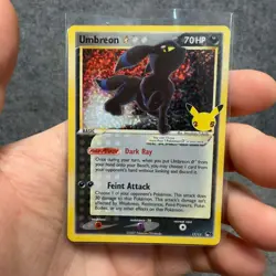 Umbreon Gold Star 17/17 Celebrations Classic Collection Pokemon TCG Near Mint - Image 1