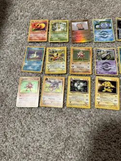 Pokemon Card 27 Card Mixed Holo/Rare lot - Image 2