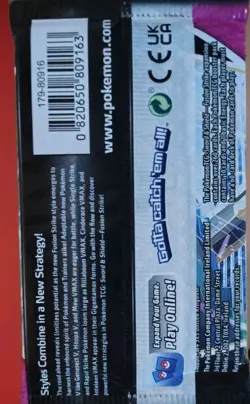 Pokemon TCG: Sword & Shield-Fusion Strike Sleeved Booster Pack - 10 Cards - Image 2