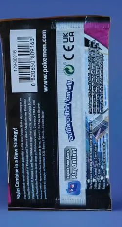 Pokemon TCG: Sword & Shield-Fusion Strike Sleeved Booster Pack - 10 Cards - Image 3